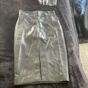 Chic black Leather Midi Skirt
